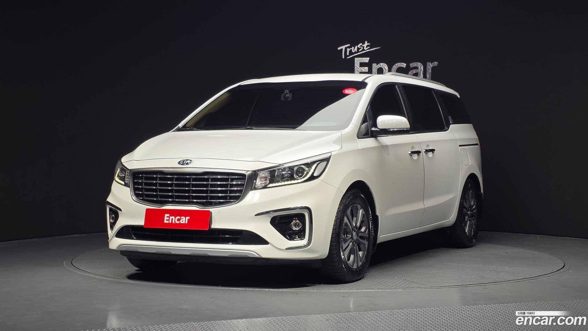 Main__Slider__Photo:Canival Kia 2020.1-0