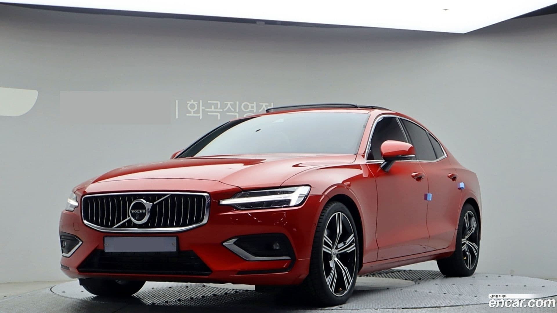 Main__Slider__Photo:S60 Volvo 2019.8-0