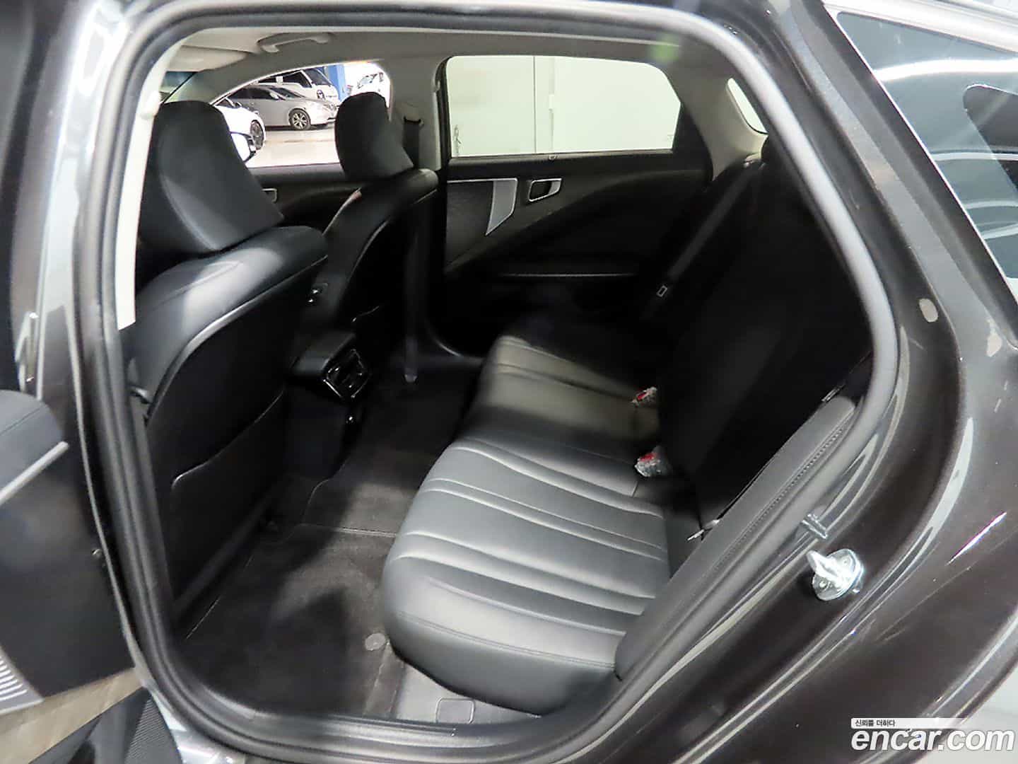 K8 Kia 2022.0-INNER-007