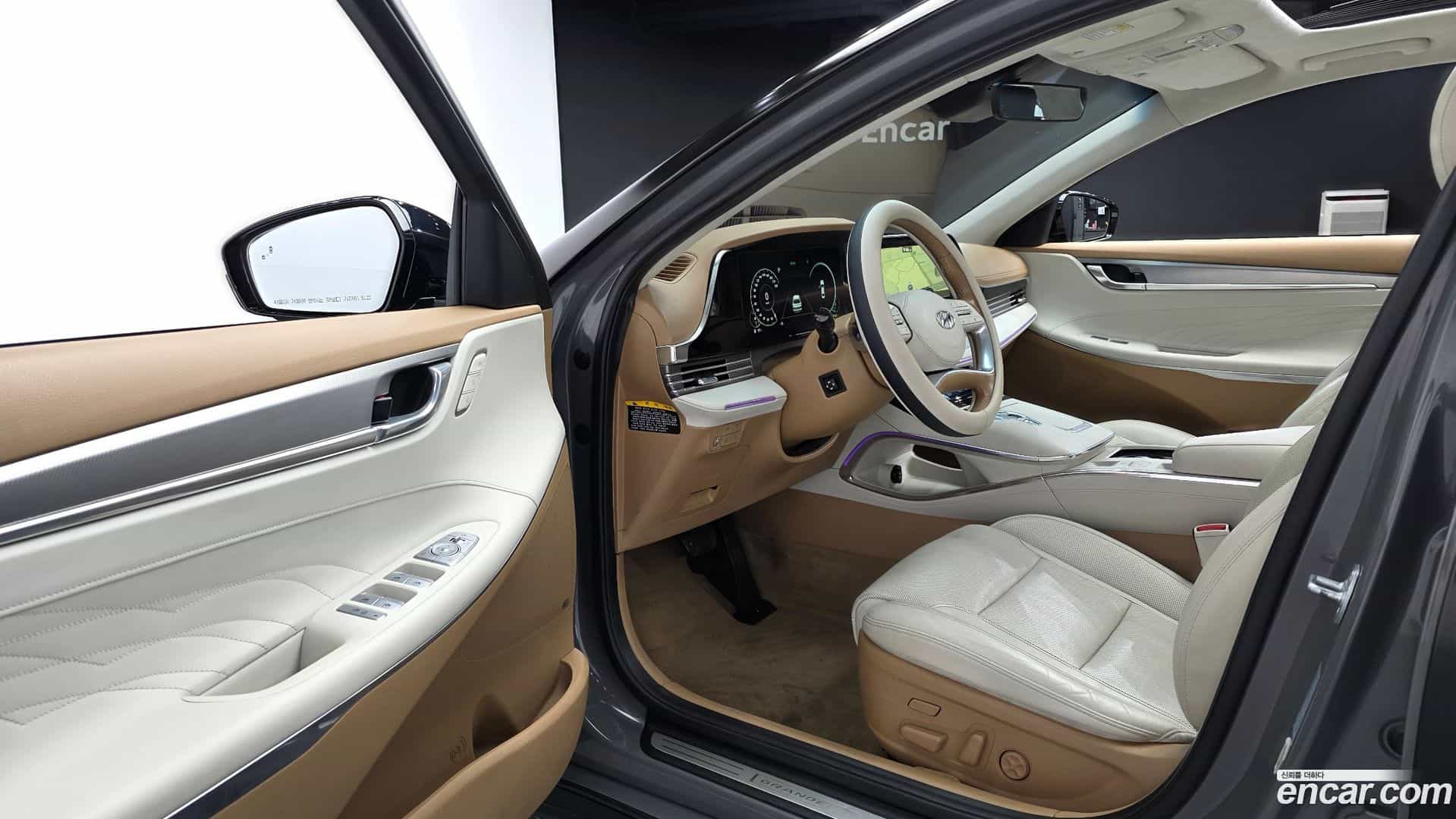 Grandeur Hyundai 2019.10-OPTION-015