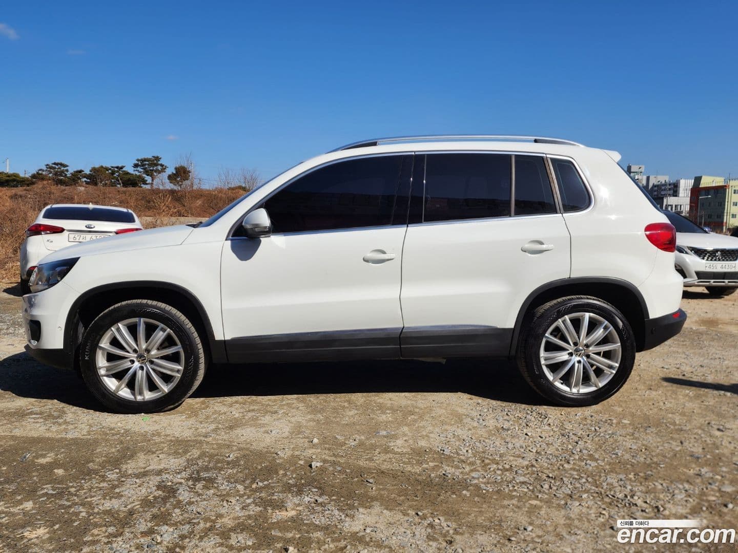 Main__Slider__Photo:Tiguan Volkswagen 2016.4-0