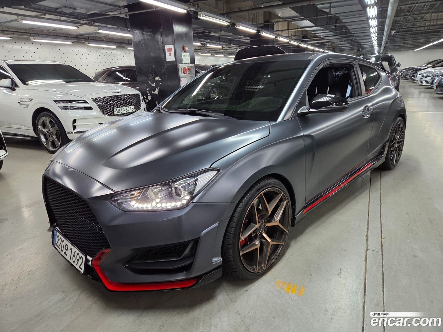 Main__Slider__Photo:Veloster Hyundai 2020.10-0