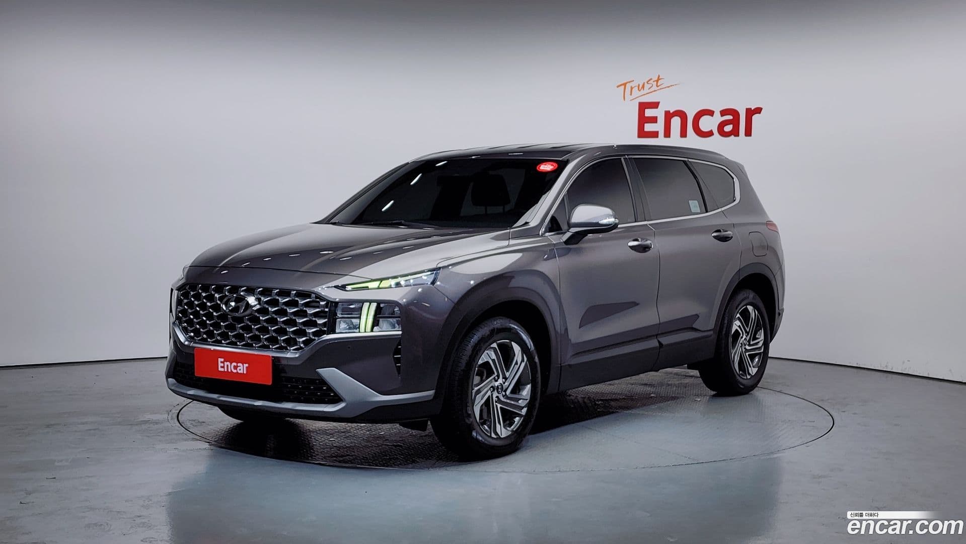 Main__Slider__Photo:Santafe Hyundai 2022.11-0