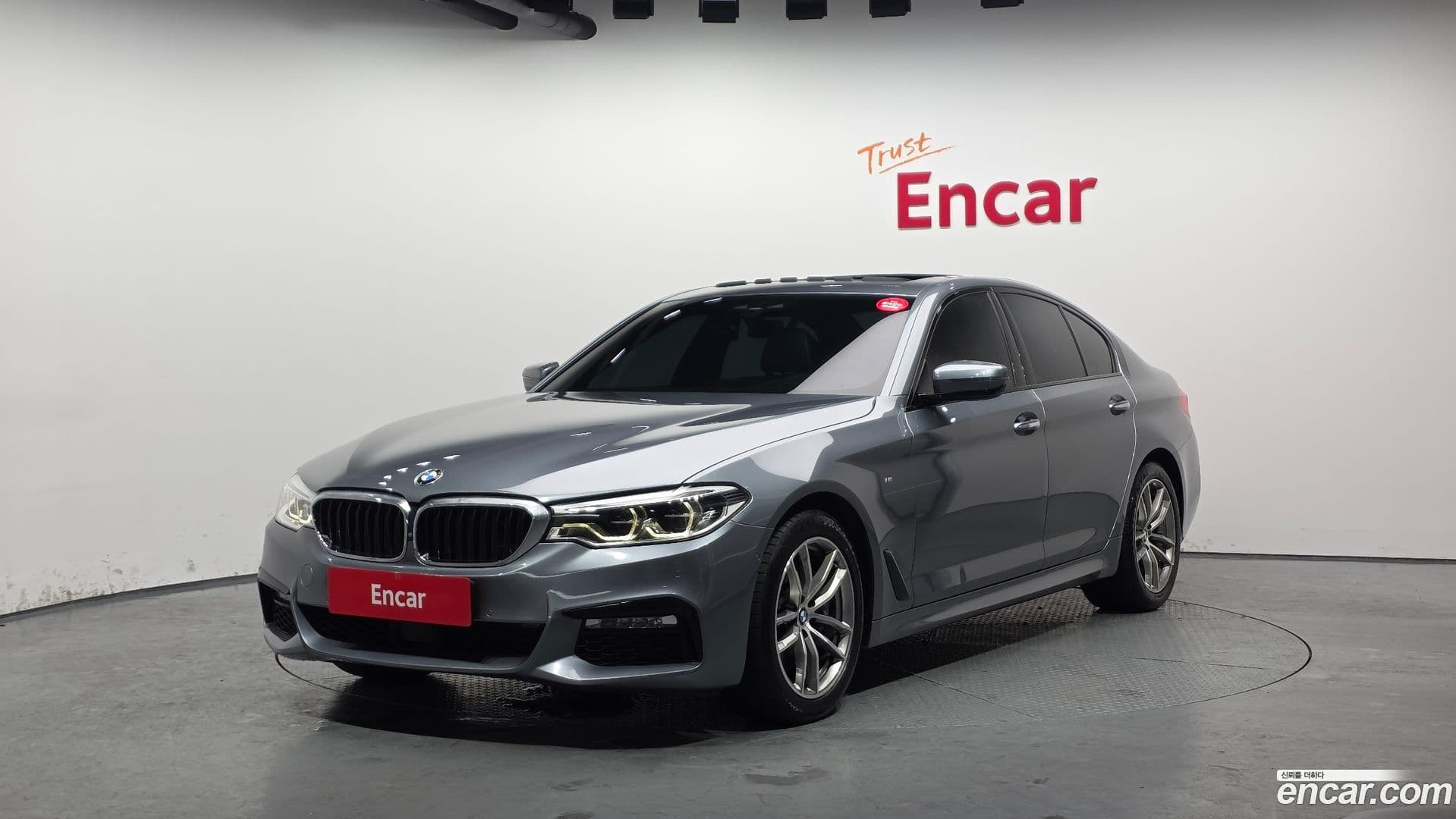 Main__Slider__Photo:5-Series BMW 2017.8-0