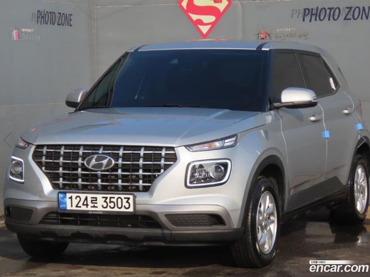Main__Slider__Photo:Venue Hyundai 2021.4-0