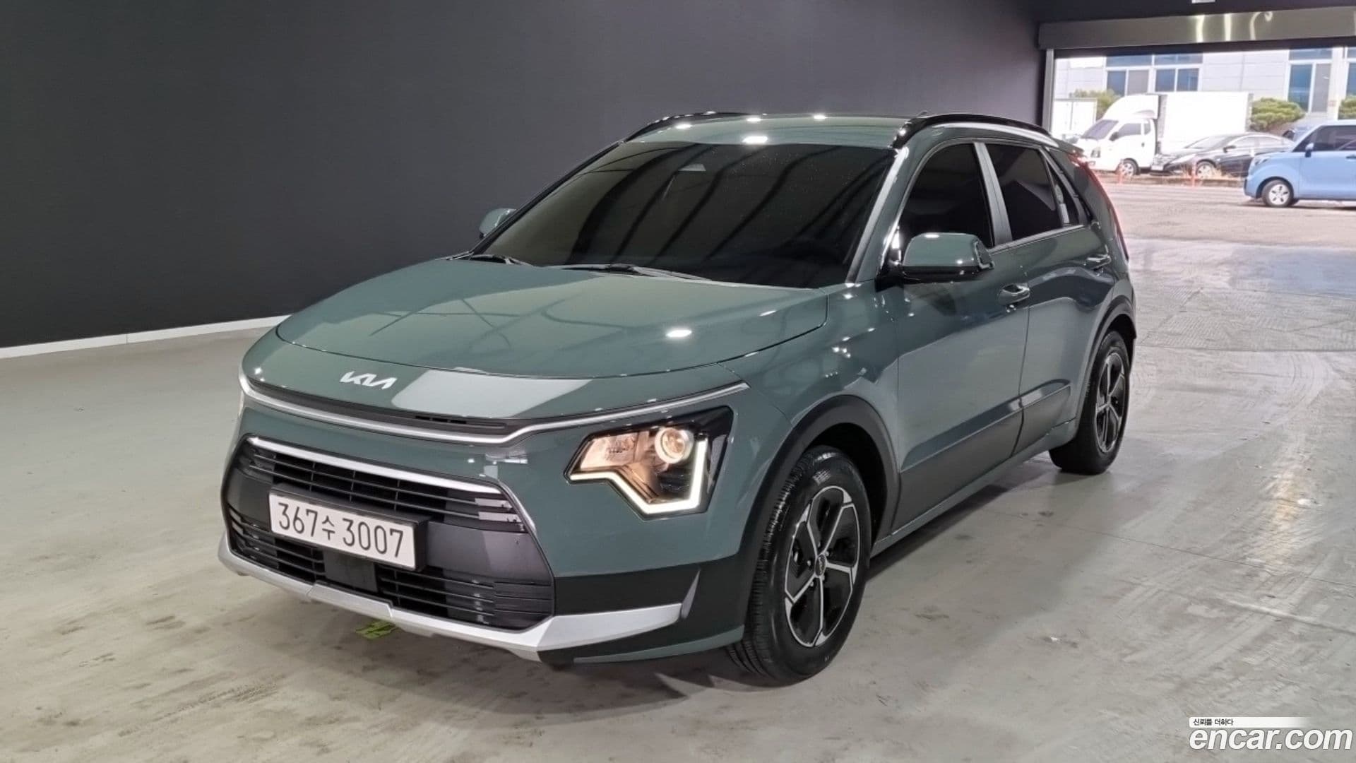 Main__Slider__Photo:Niro Kia 2022.5-0