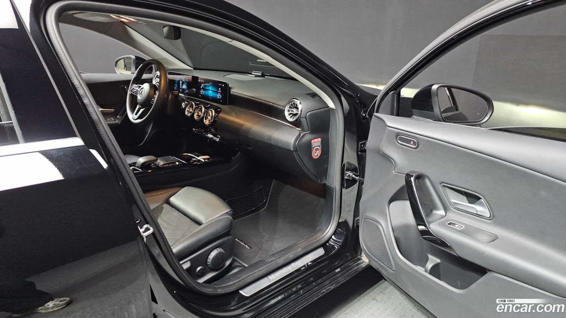 A-Class Mercedes-Benz 2020.1-OPTION-015