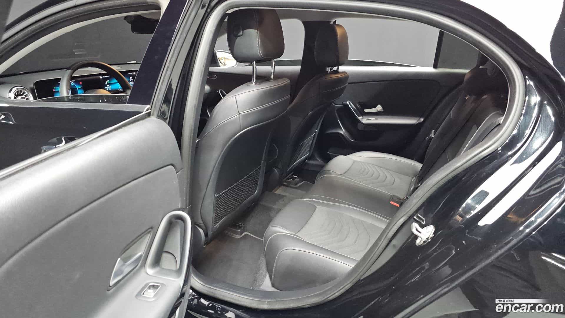 A-Class Mercedes-Benz 2020.1-OPTION-016