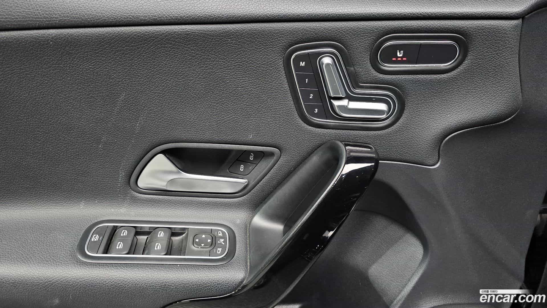 A-Class Mercedes-Benz 2020.1-OPTION-022