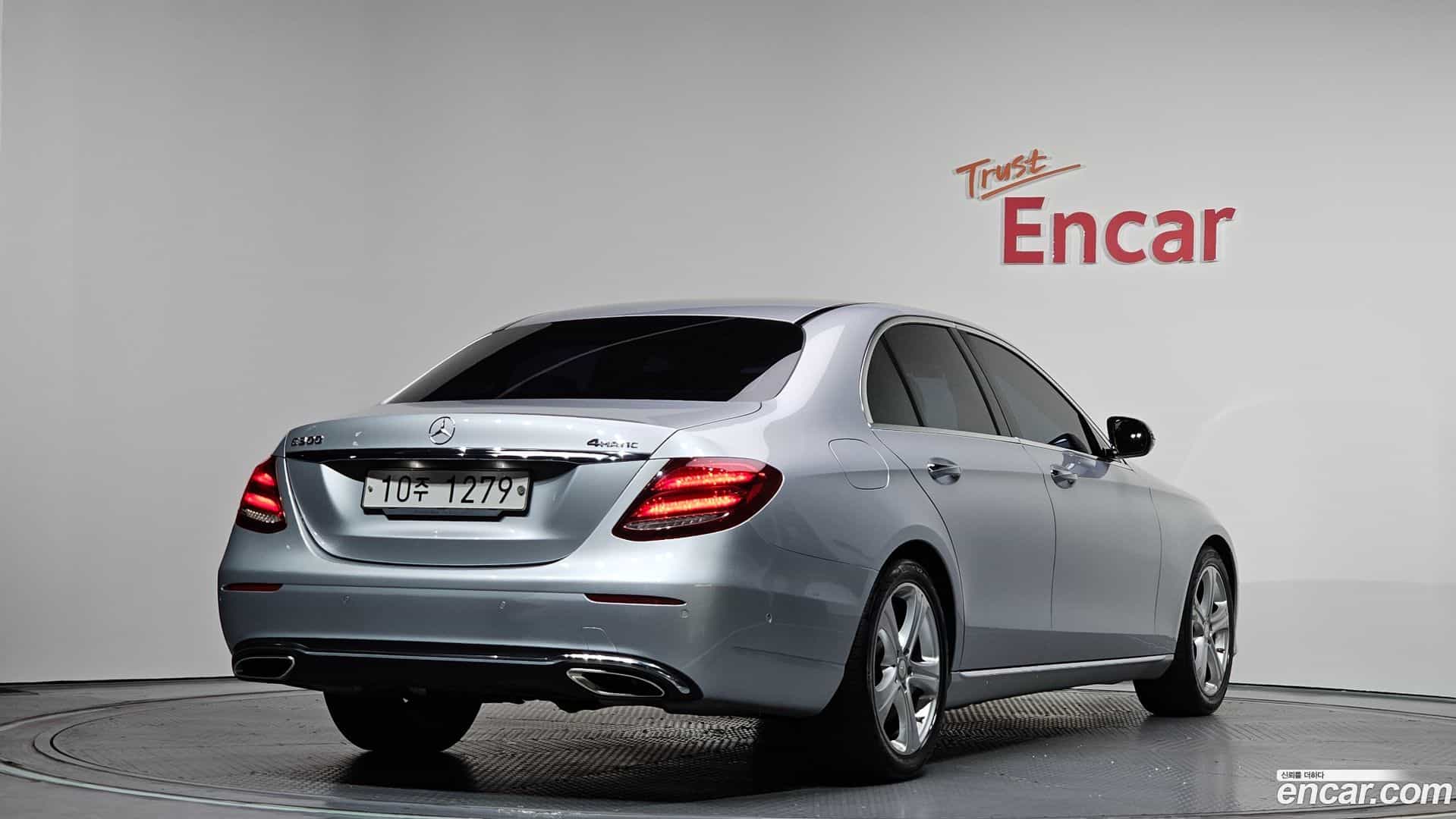 E-Class Mercedes-Benz 2017.1-OUTER-002