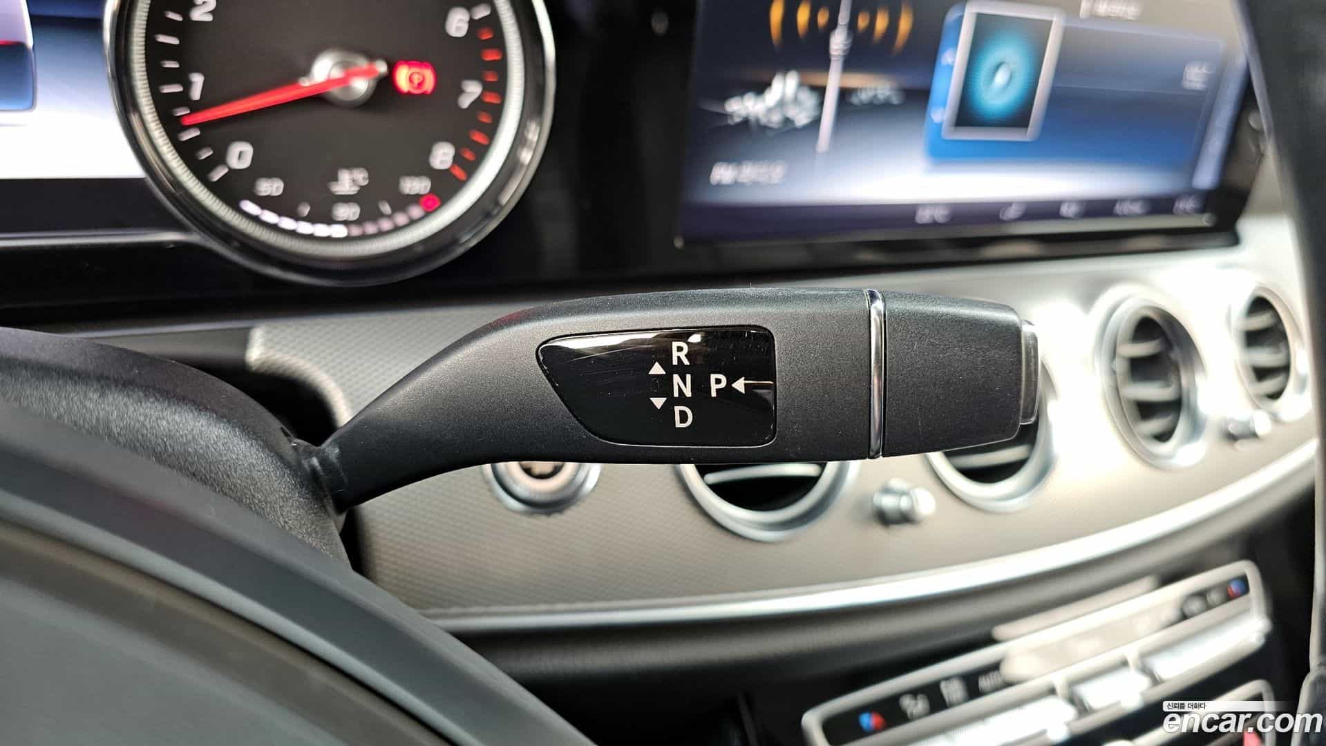 E-Class Mercedes-Benz 2017.1-INNER-009