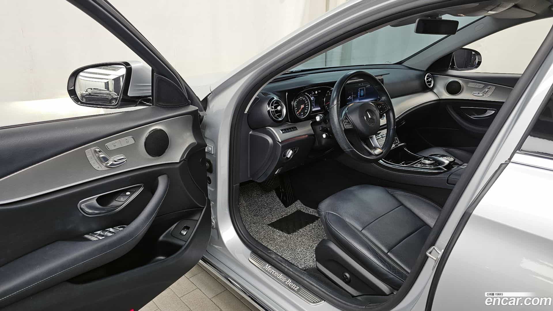 E-Class Mercedes-Benz 2017.1-INNER-010