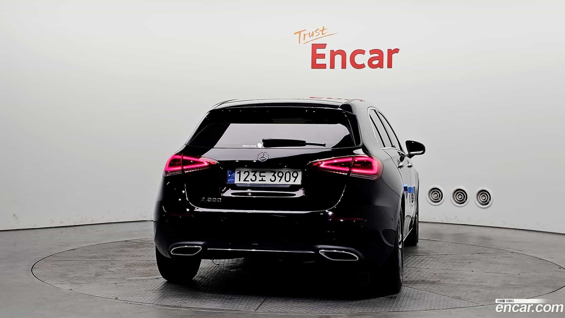 A-Class Mercedes-Benz 2021.0-OUTER-004
