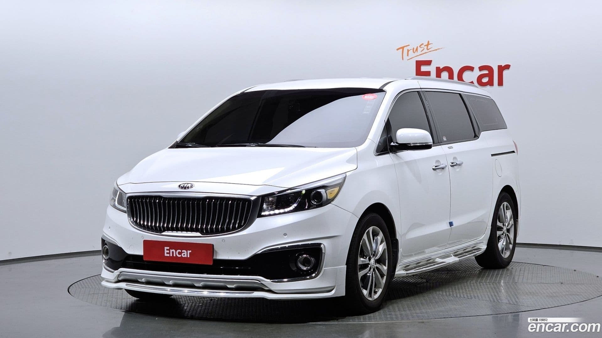 Main__Slider__Photo:Canival Kia 2017.1-0