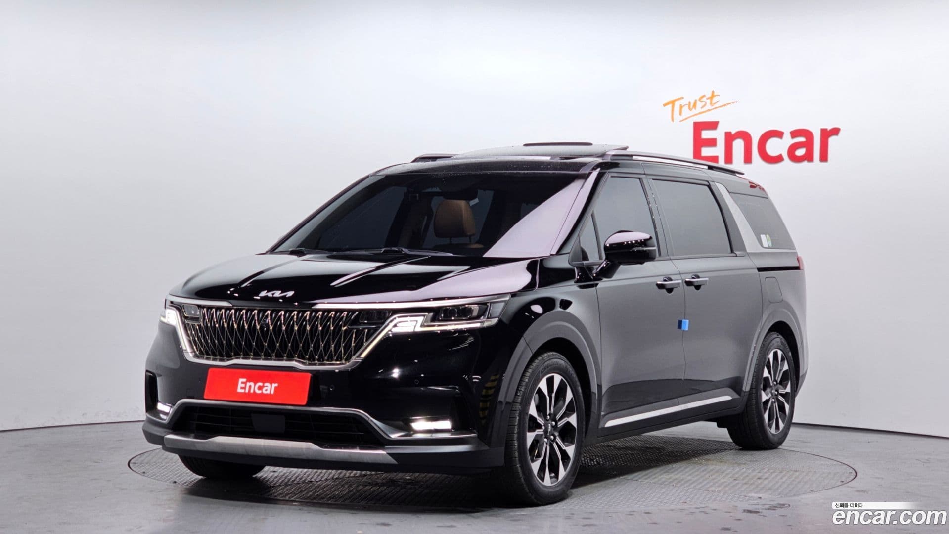 Main__Slider__Photo:Canival Kia 2022.11-0