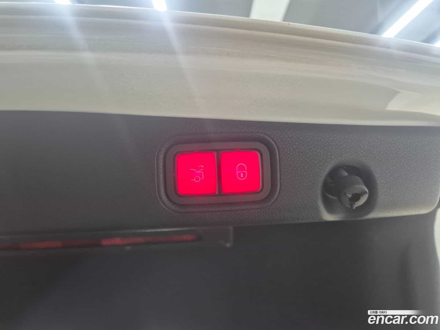 E-Class Mercedes-Benz 2017.5-OPTION-018