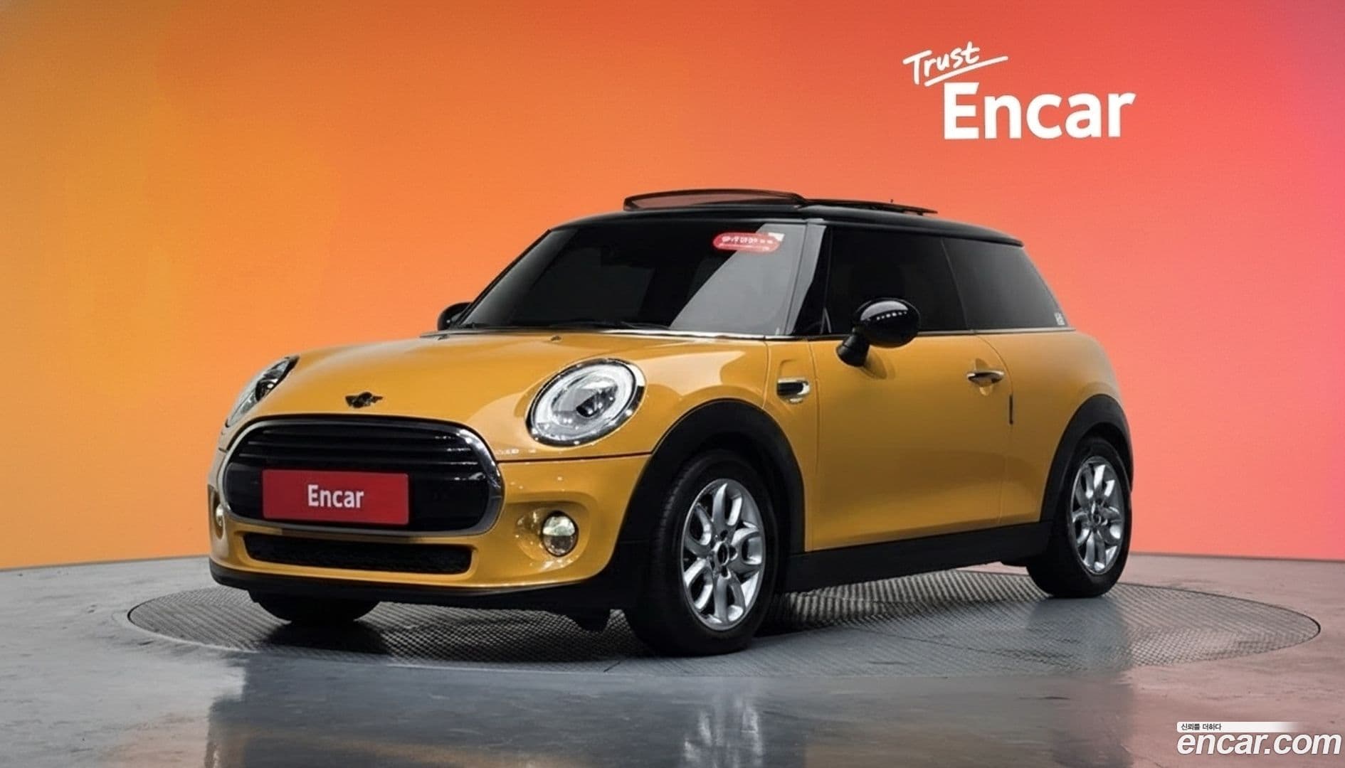 Main__Slider__Photo:Cooper Mini 2017.6-0