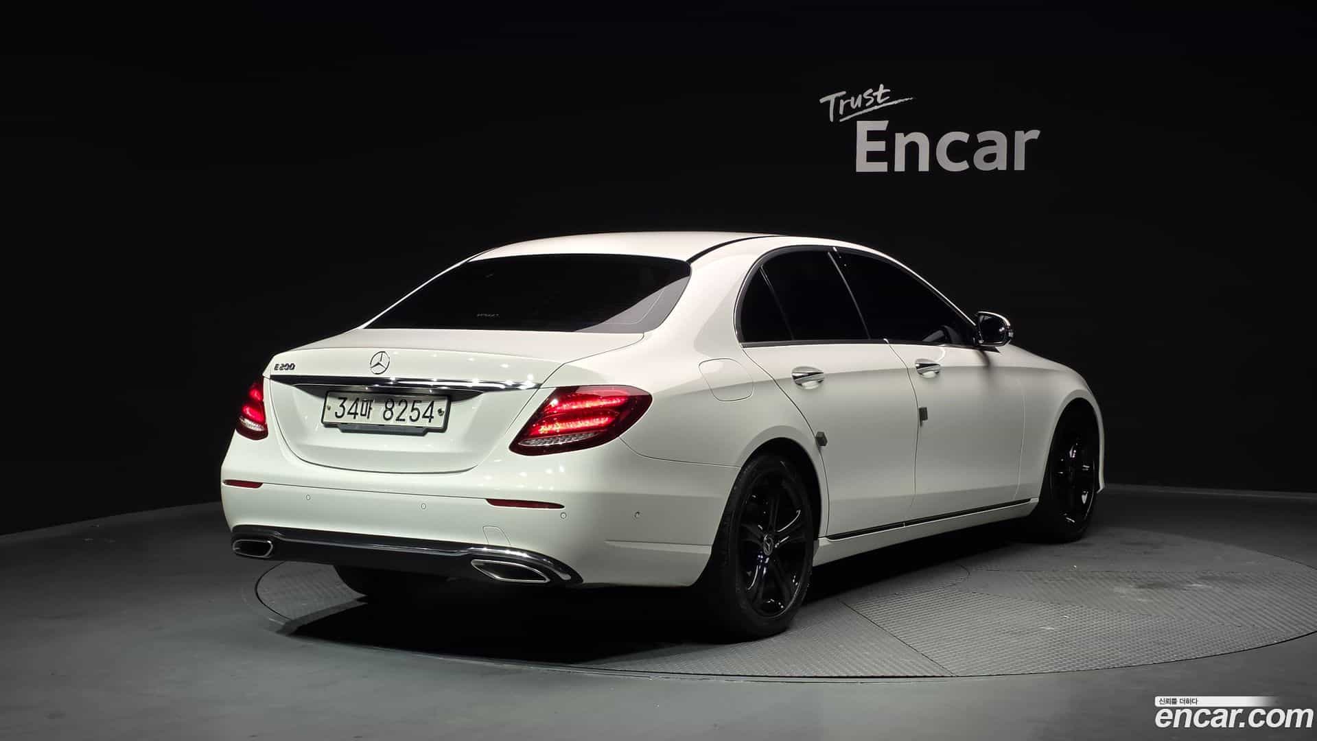E-Class Mercedes-Benz 2018.2-OUTER-002