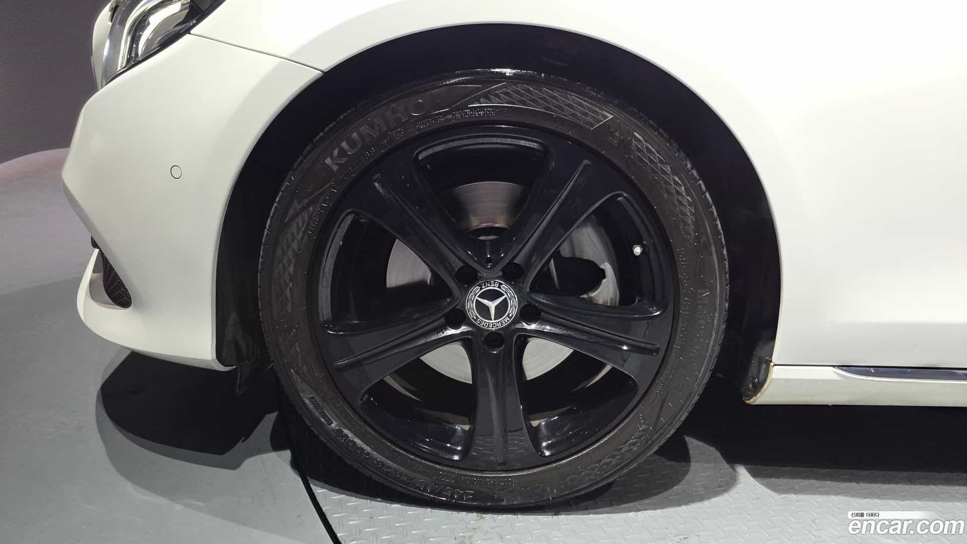 E-Class Mercedes-Benz 2018.2-OUTER-005