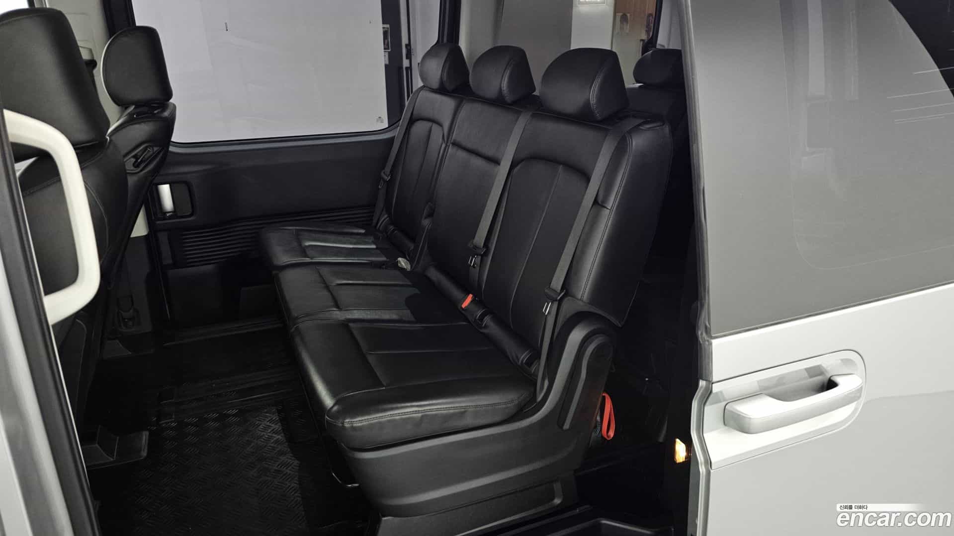 Staria Hyundai 2022.0-OPTION-015