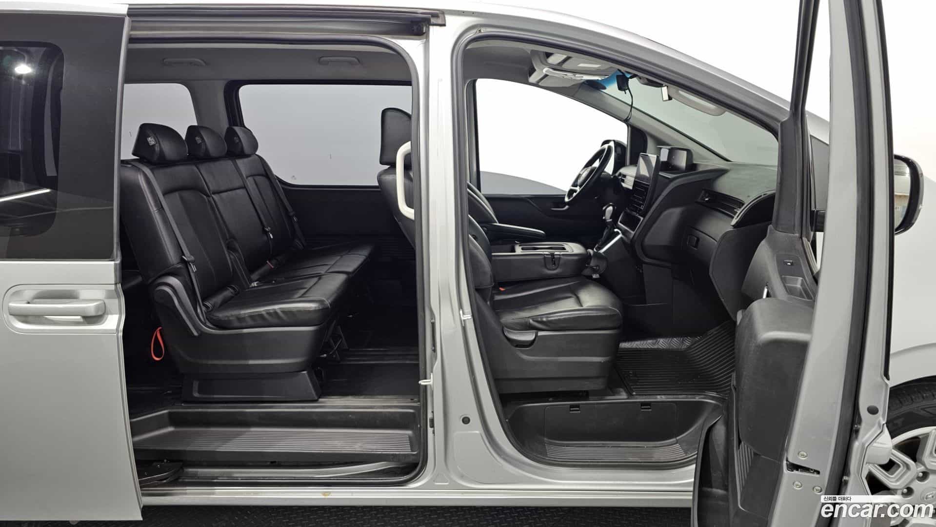 Staria Hyundai 2022.0-OPTION-016