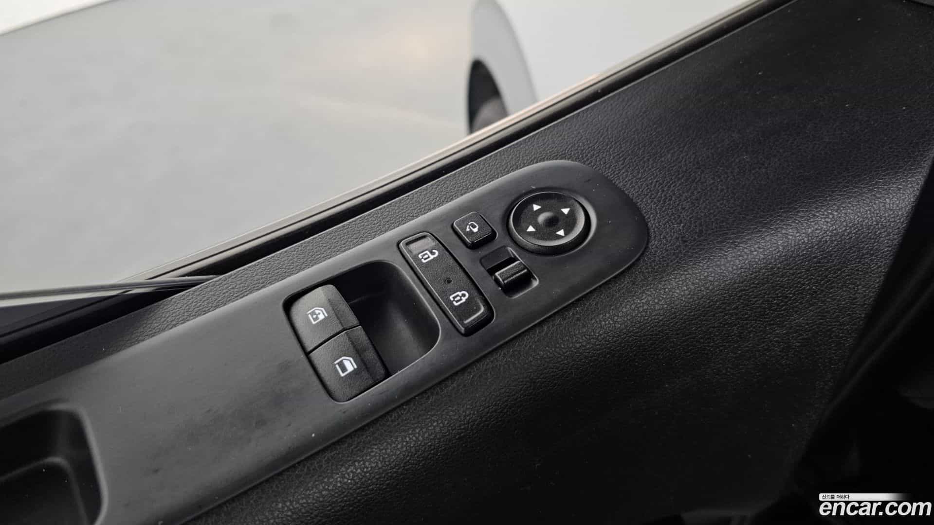 Staria Hyundai 2022.0-OPTION-021