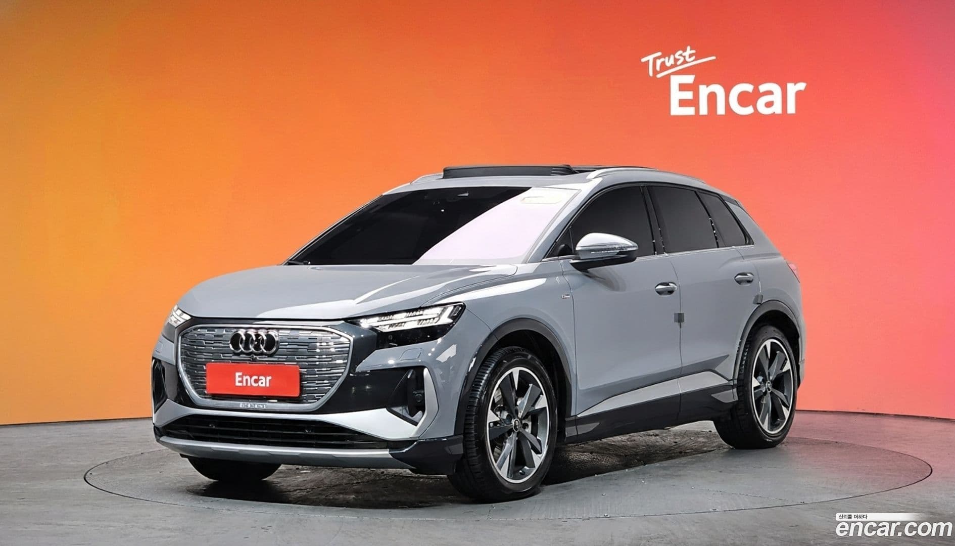 Main__Slider__Photo:Q4 e-tron Audi 2023.11-0