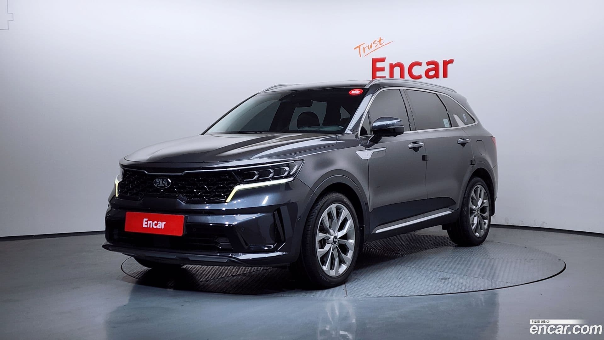Main__Slider__Photo:Sorento Kia 2020.6-0