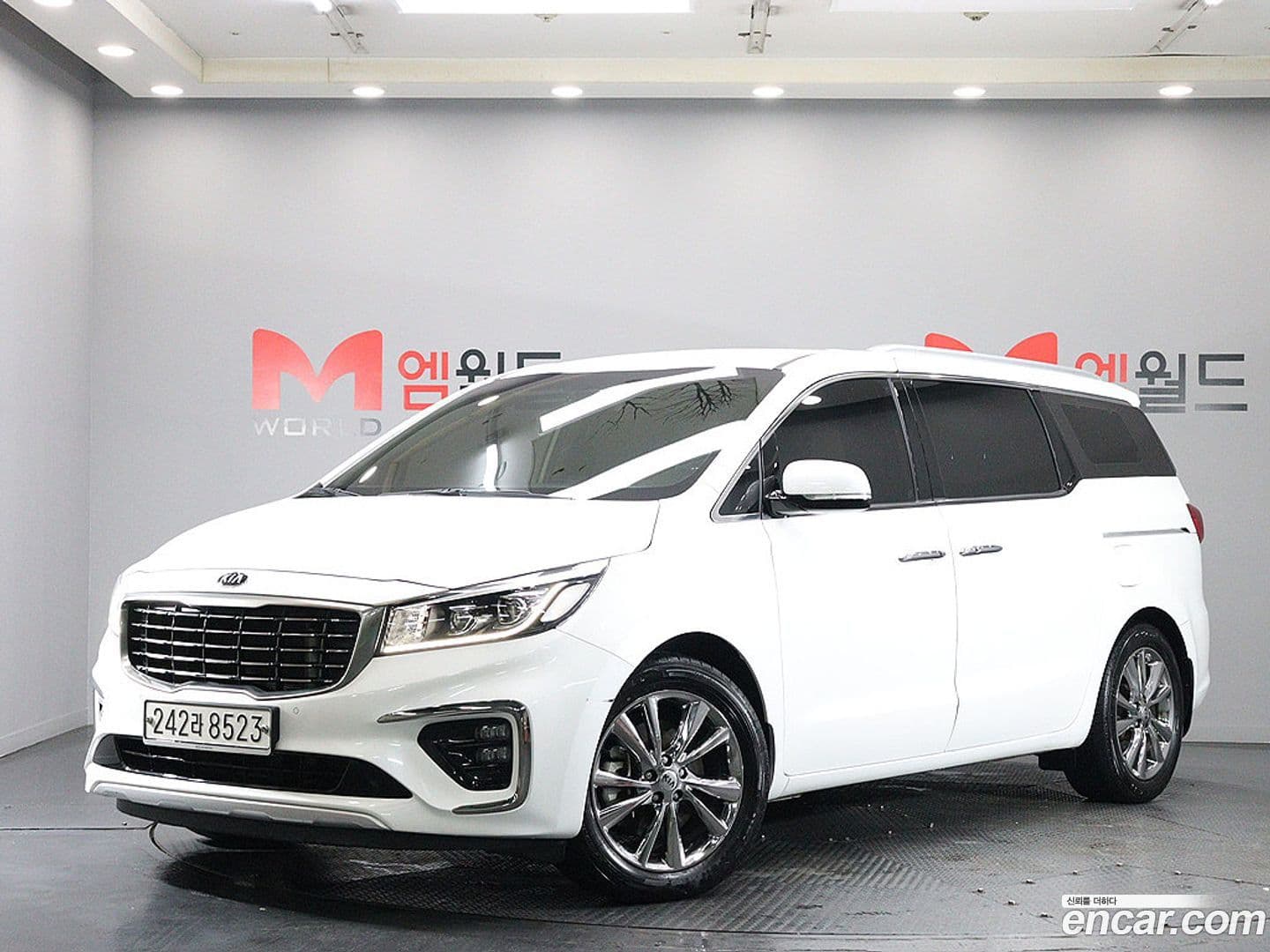Main__Slider__Photo:Canival Kia 2019.4-0