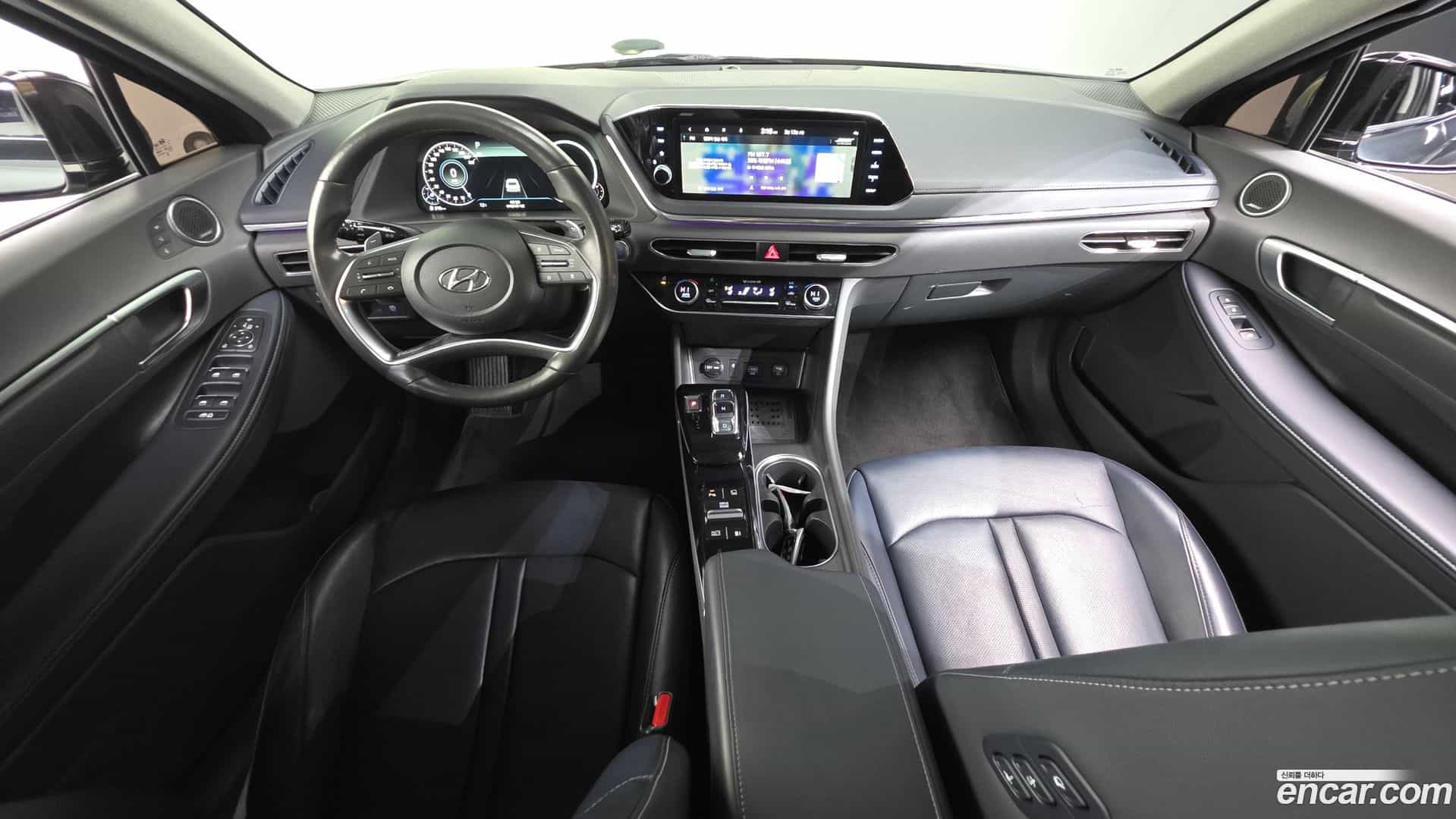 Sonata Hyundai 2022.1-INNER-007