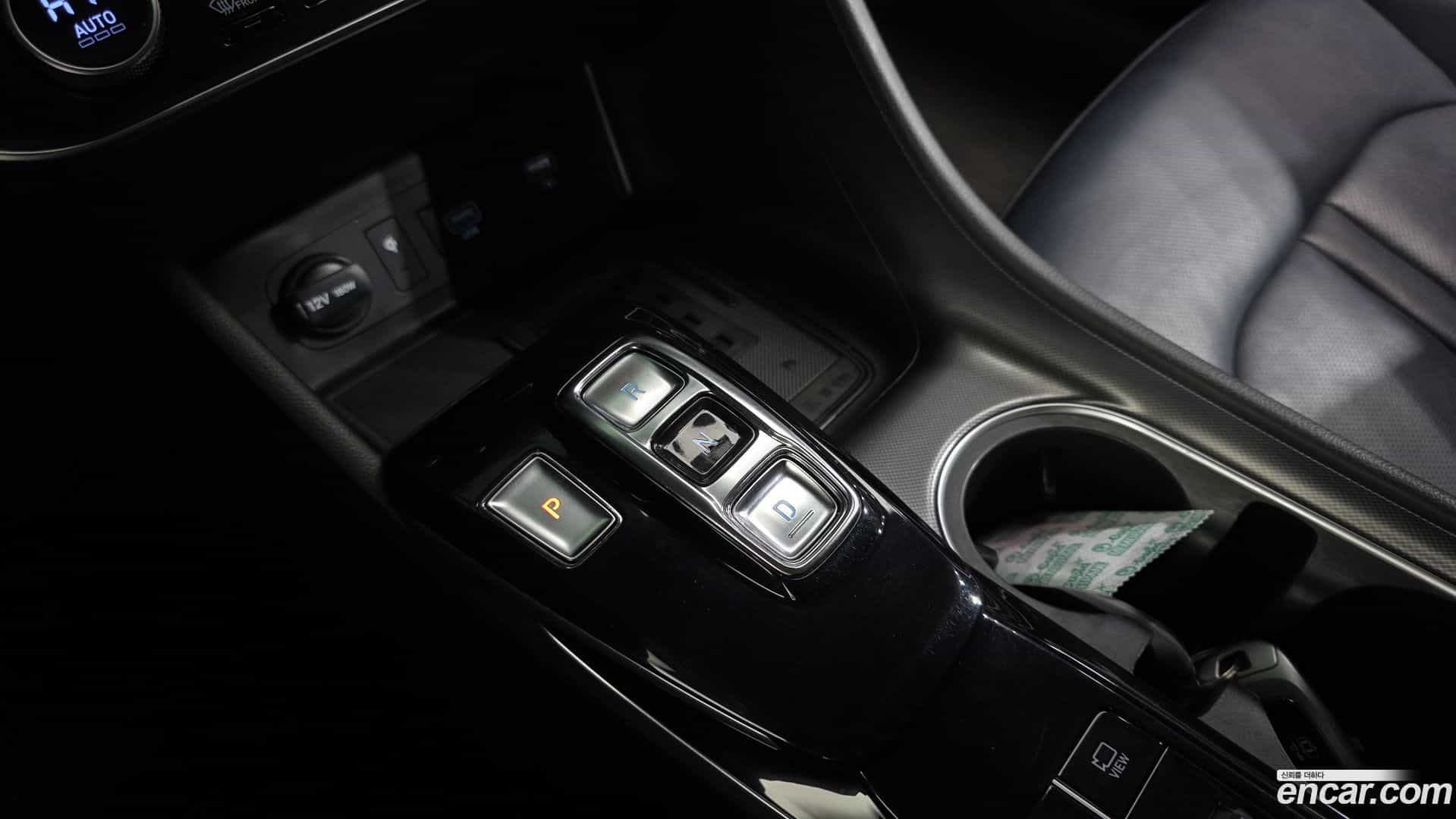 Sonata Hyundai 2022.1-INNER-009