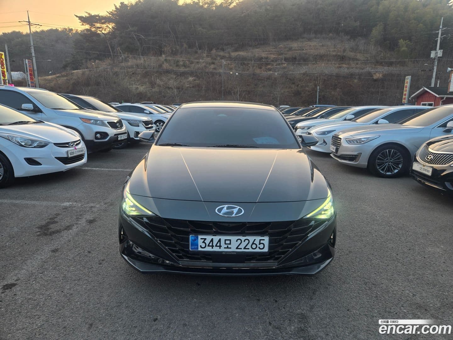 Main__Slider__Photo:AVANTE Hyundai 2021.3-0