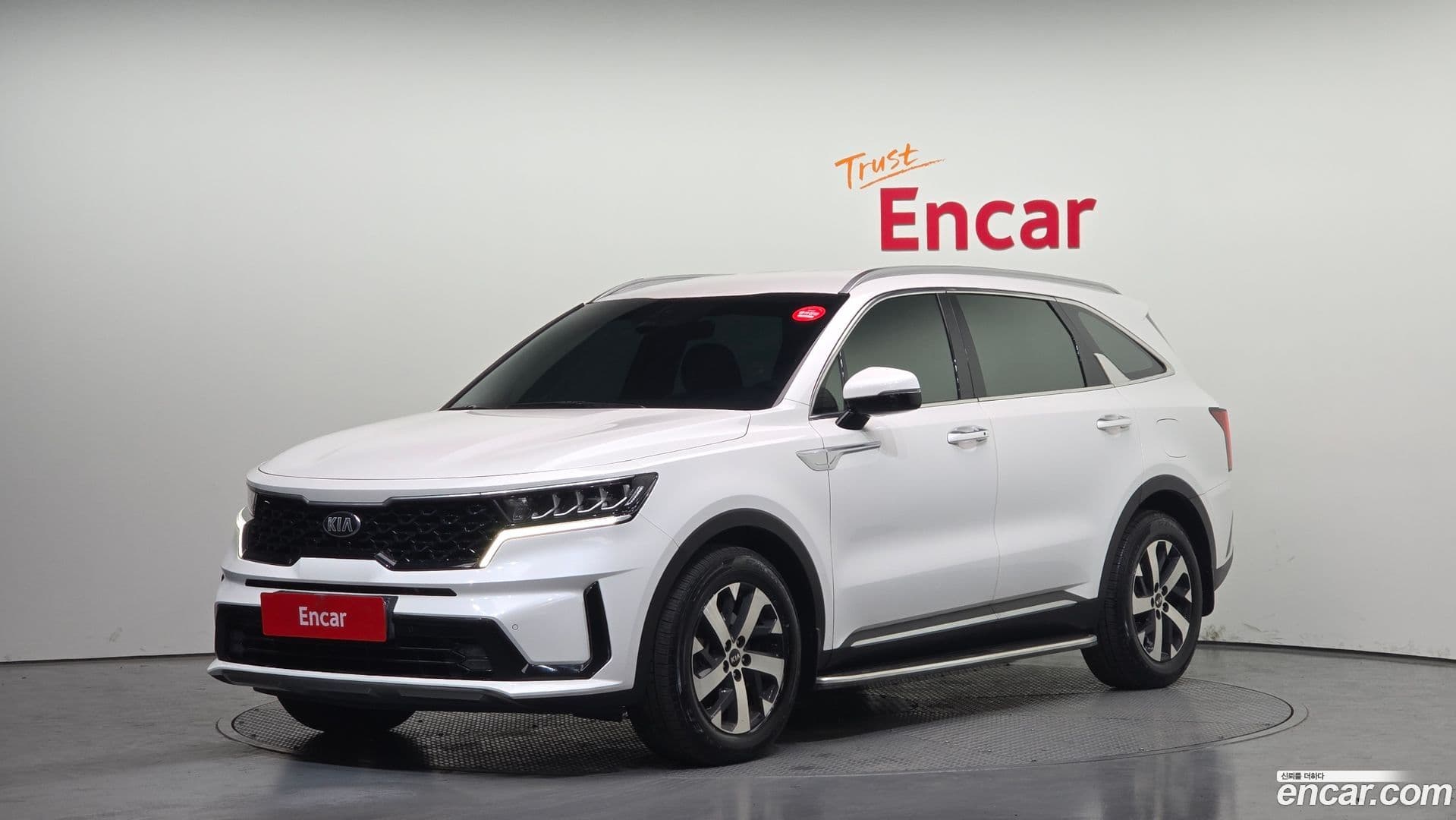 Main__Slider__Photo:Sorento Kia 2021.6-0