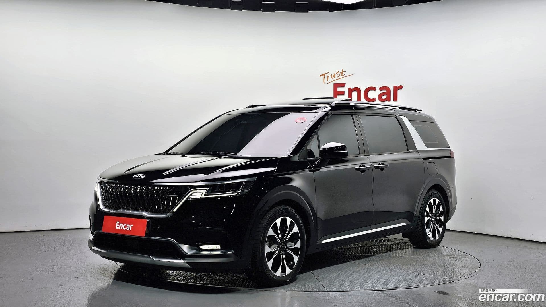 Main__Slider__Photo:Canival Kia 2020.8-0