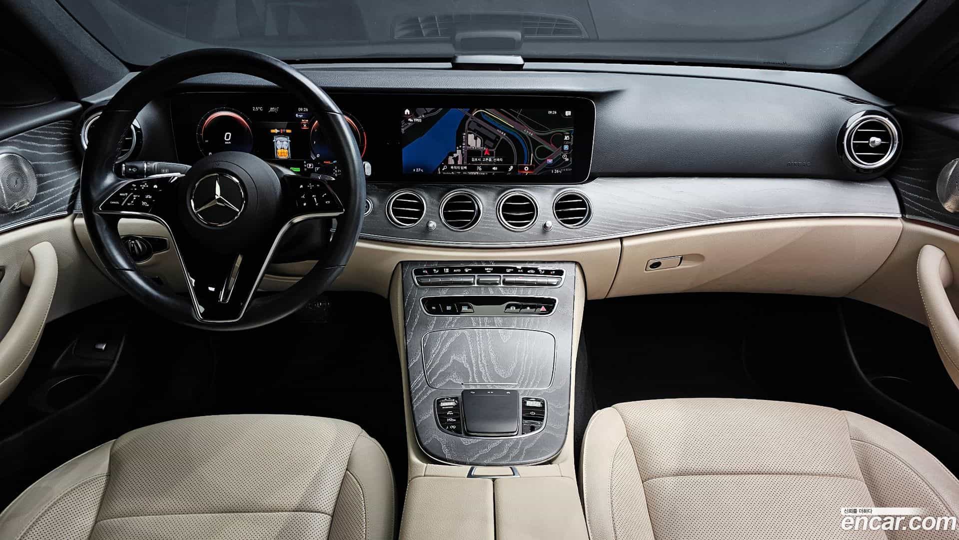 E-Class Mercedes-Benz 2022.11-INNER-007