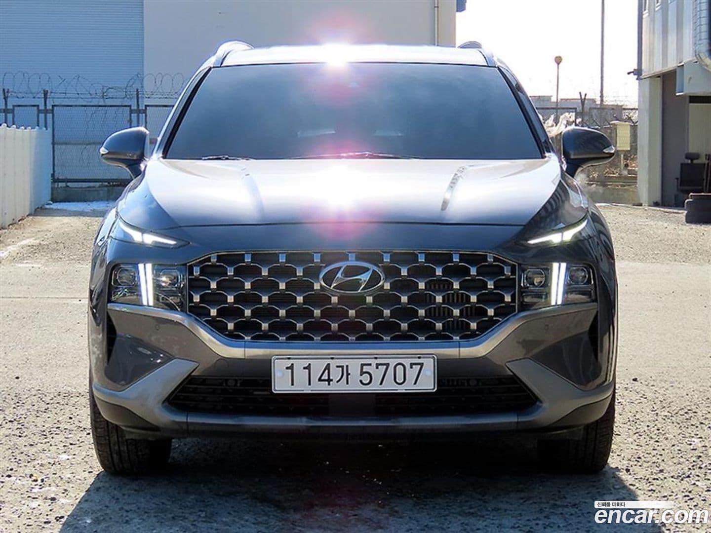 Main__Slider__Photo:Santafe Hyundai 2022.7-0