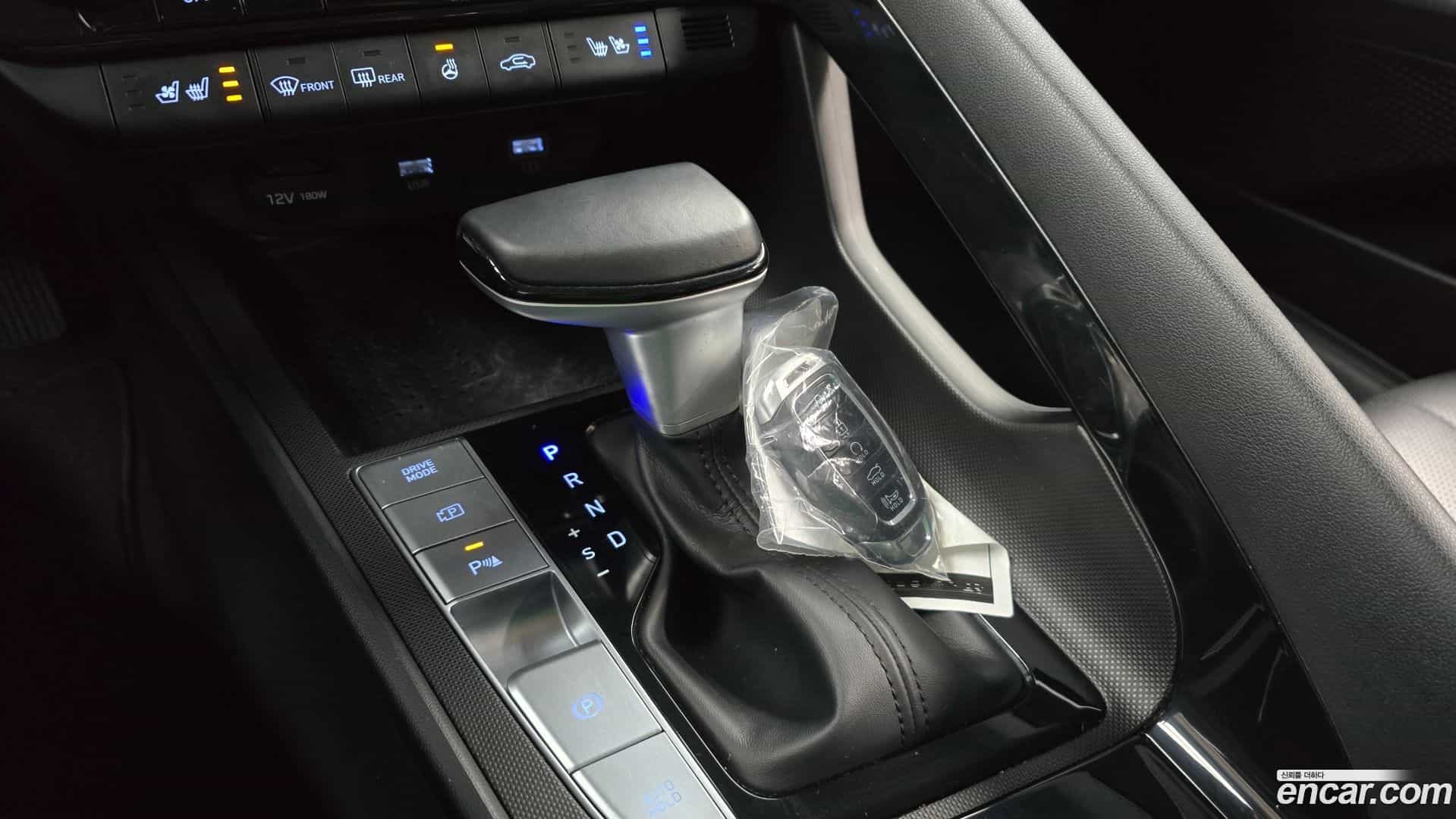 AVANTE Hyundai 2020.6-INNER-009