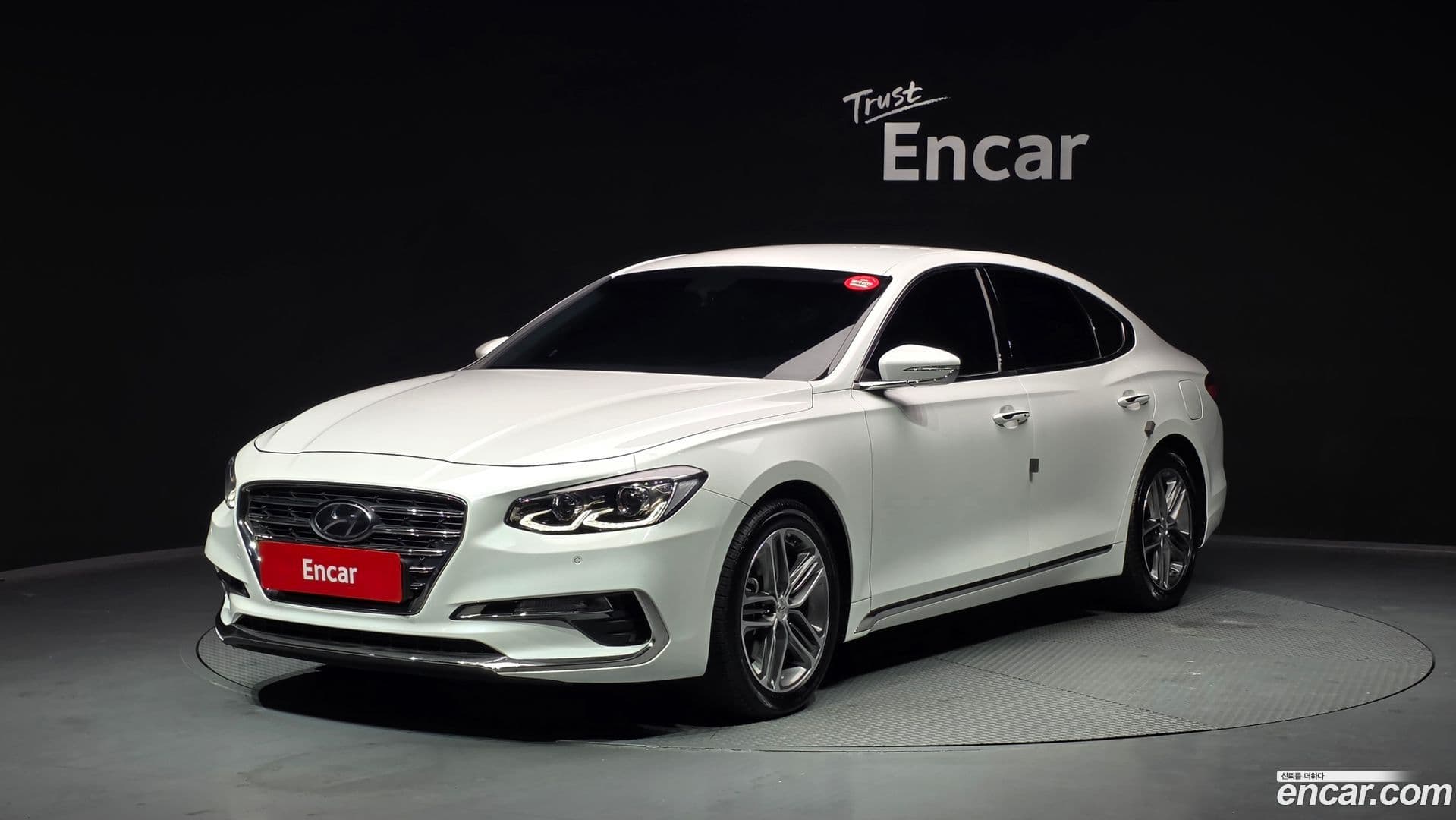 Main__Slider__Photo:Grandeur Hyundai 2019.6-0
