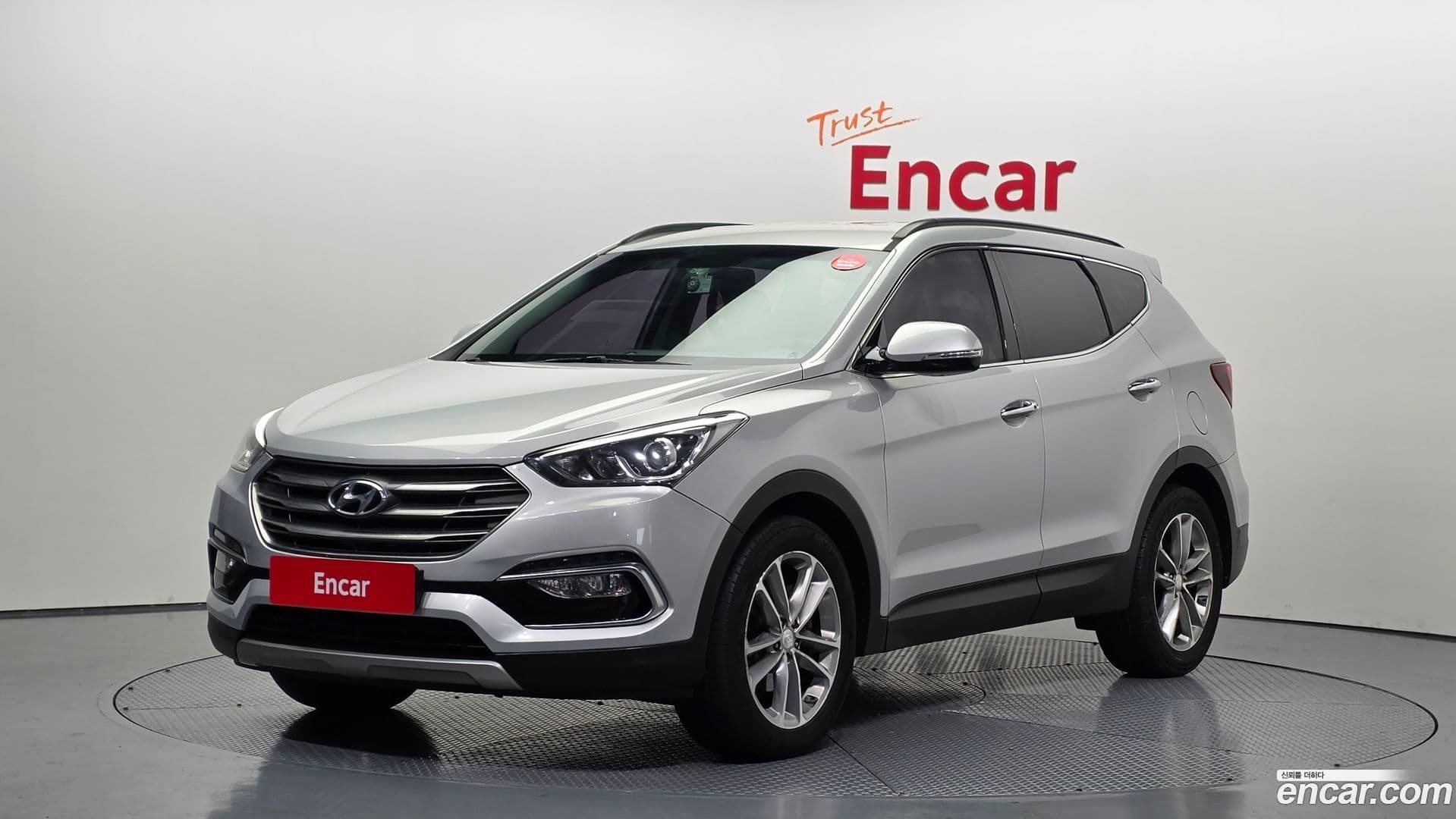 Main__Slider__Photo:Santafe Hyundai 2016.7-0
