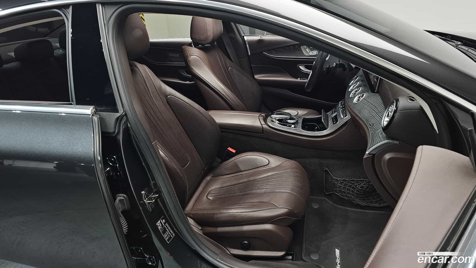 CLS-Class Mercedes-Benz 2020.3-INNER-010