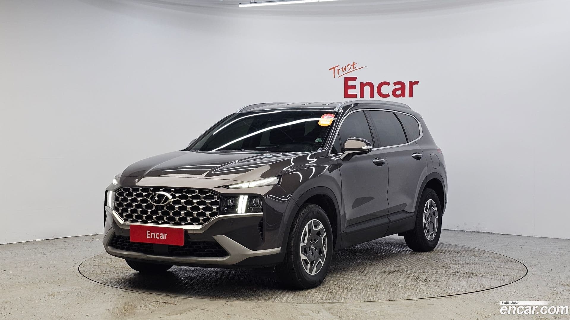 Main__Slider__Photo:Santafe Hyundai 2023.2-0