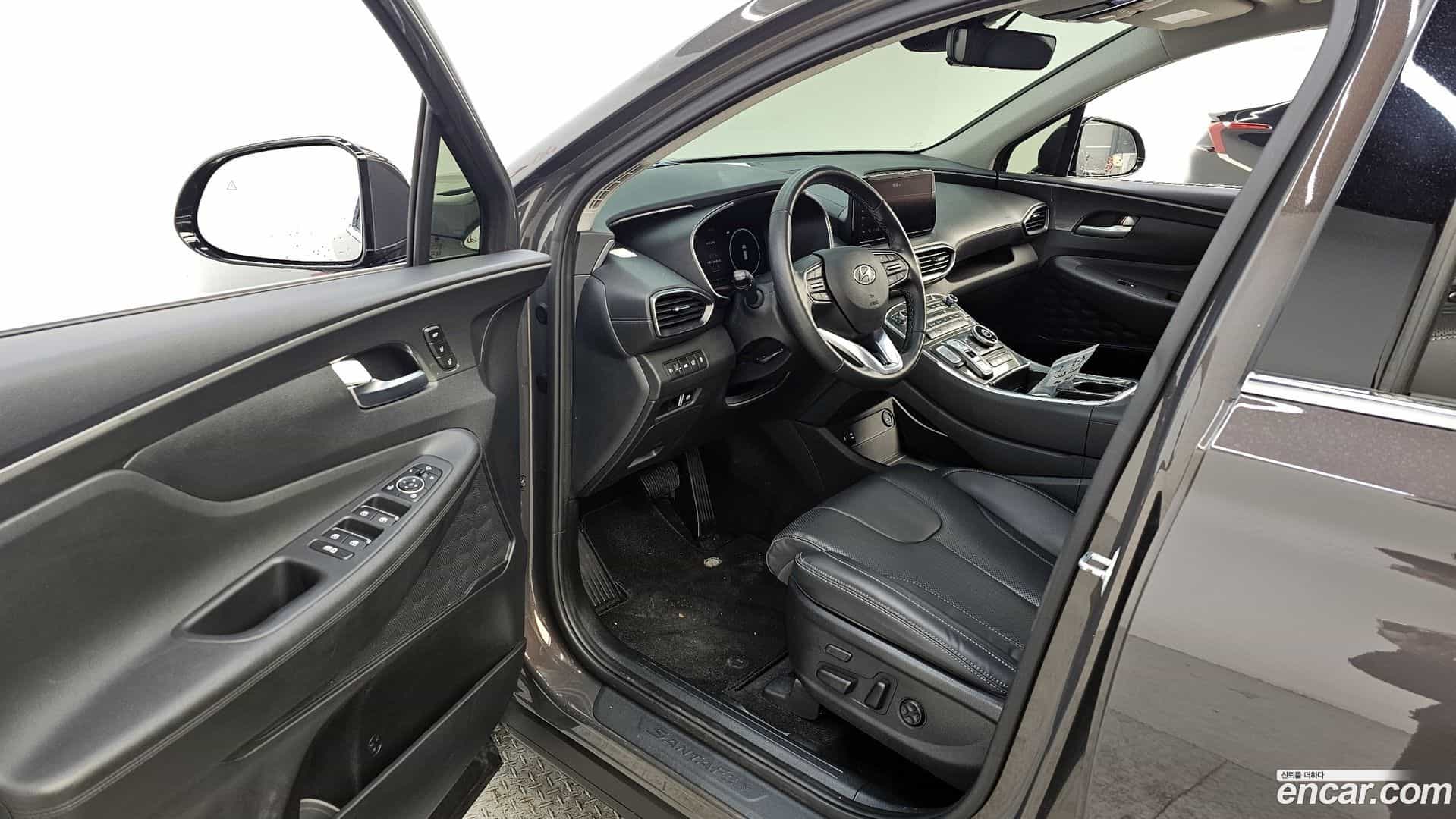 Santafe Hyundai 2023.2-INNER-010