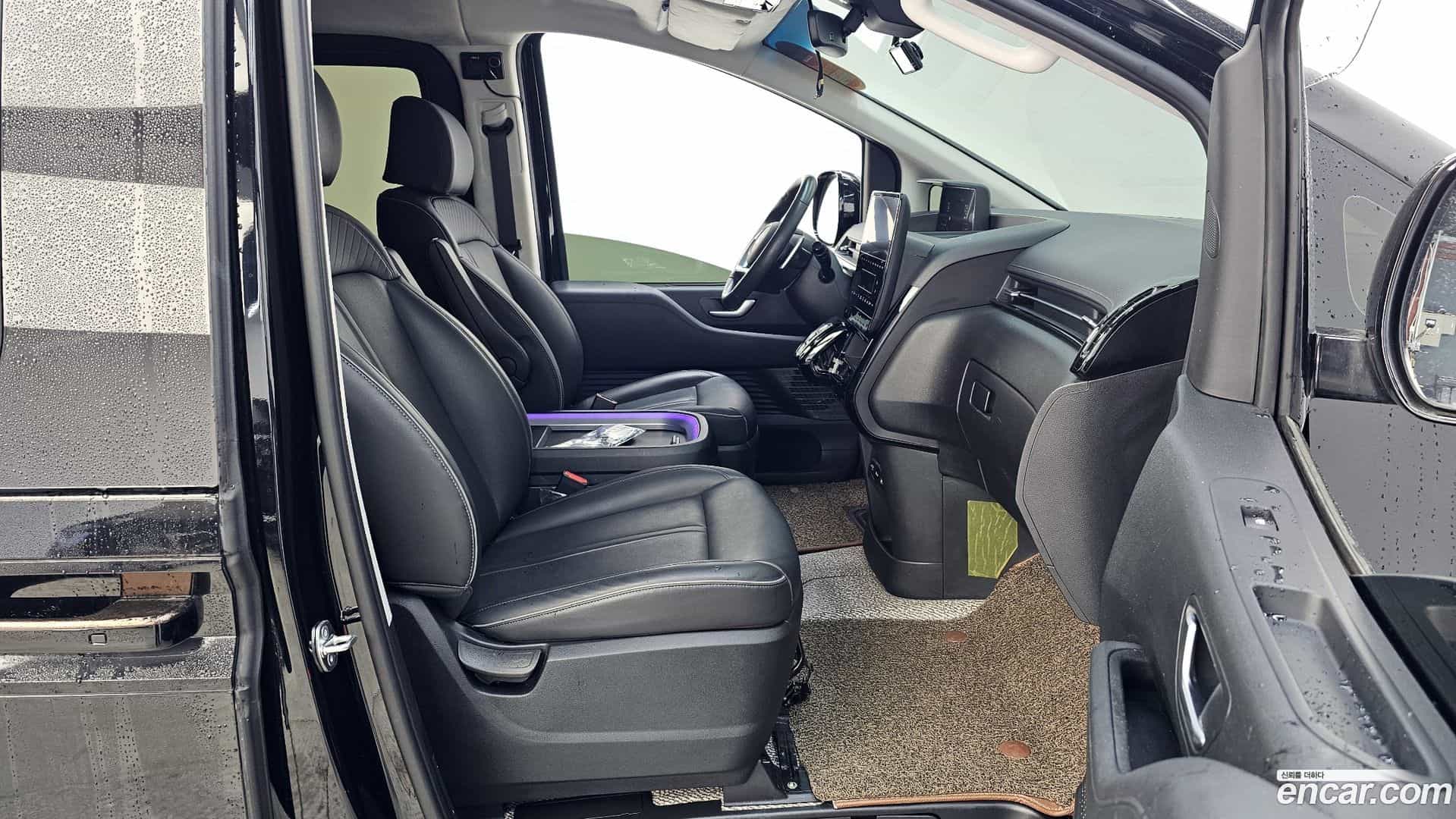 Staria Hyundai 2023.6-OPTION-015