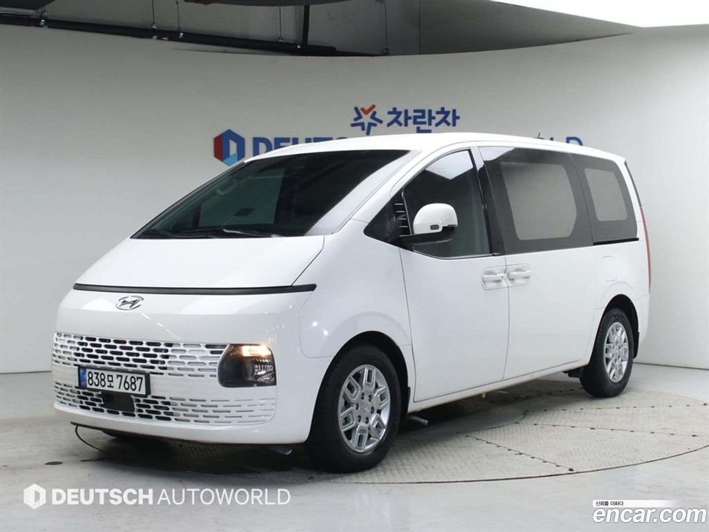 Main__Slider__Photo:Staria Hyundai 2022.7-0