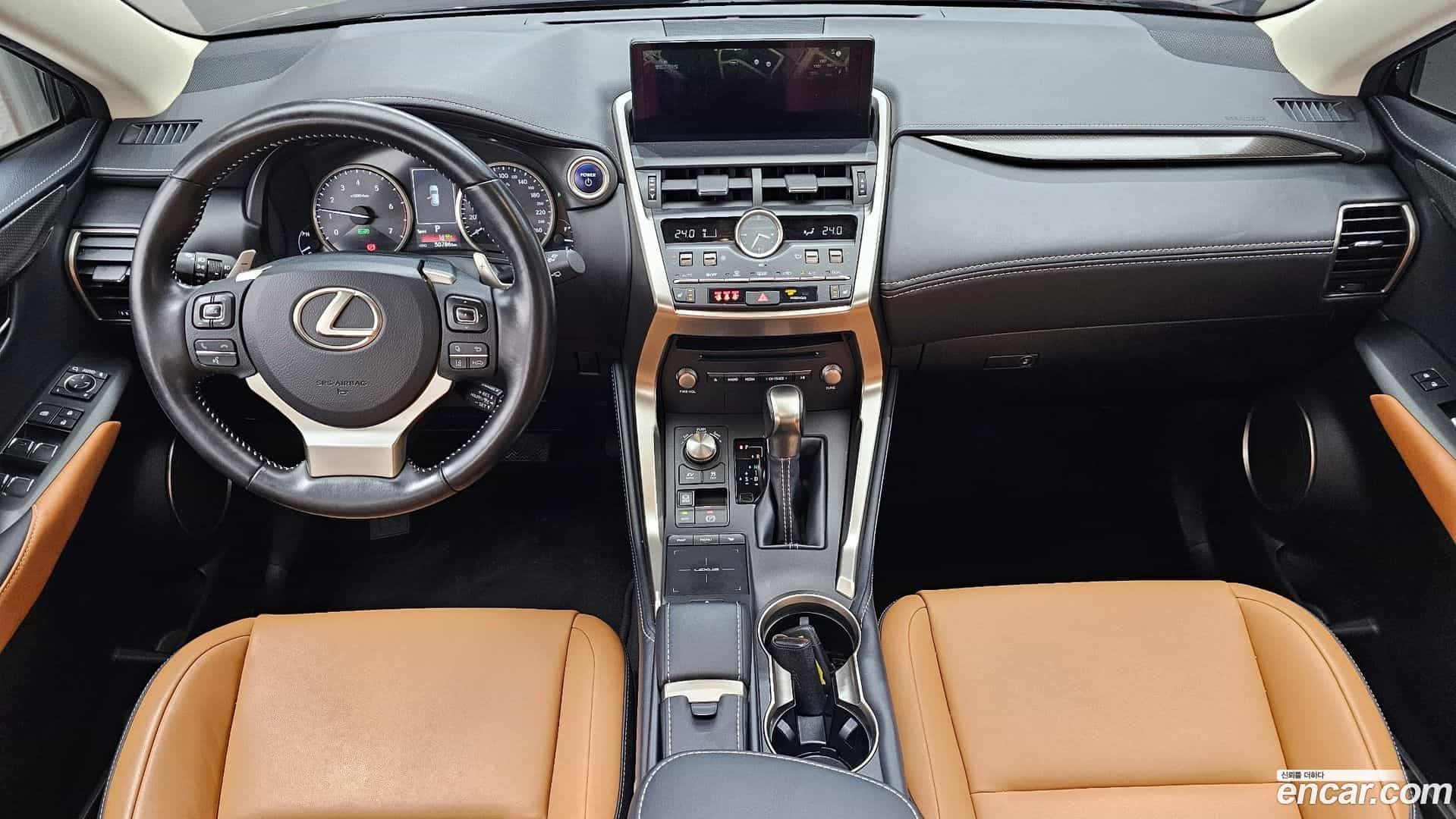 NX Lexus 2020.4-INNER-007