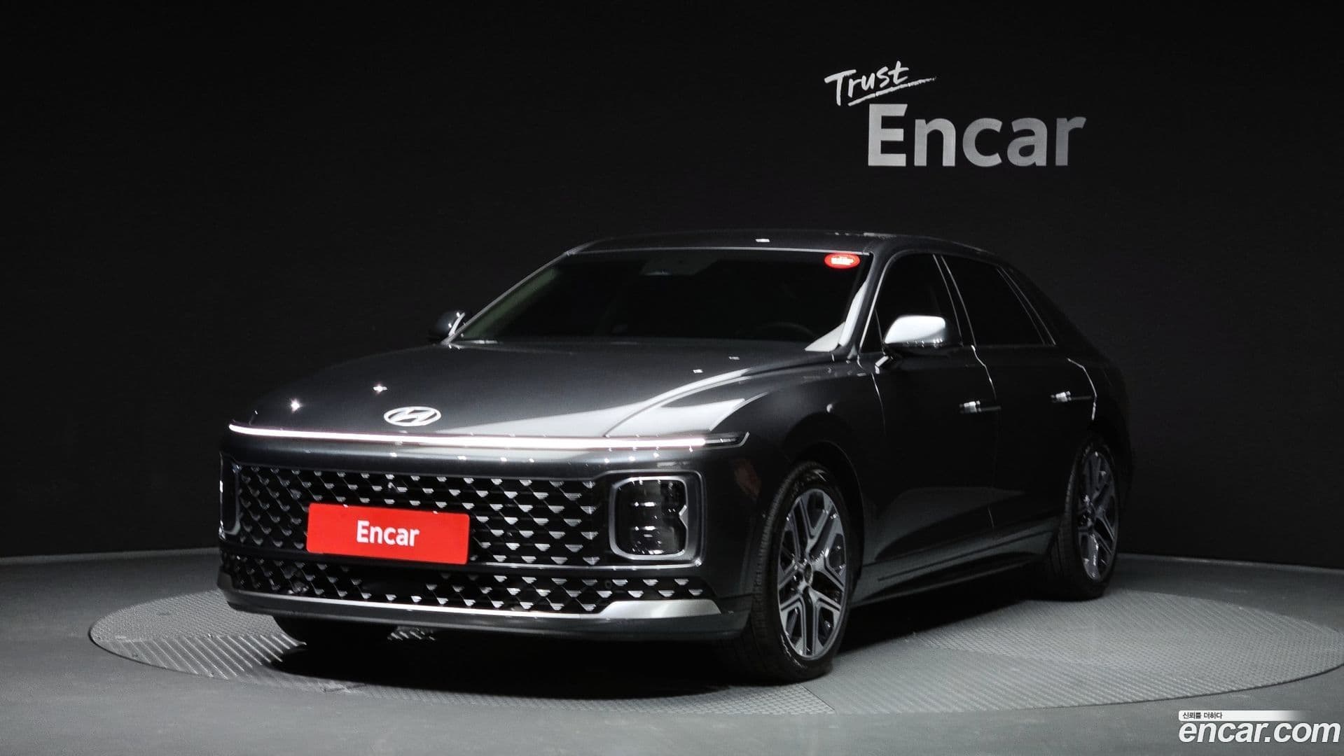Main__Slider__Photo:Grandeur Hyundai 2023.11-0