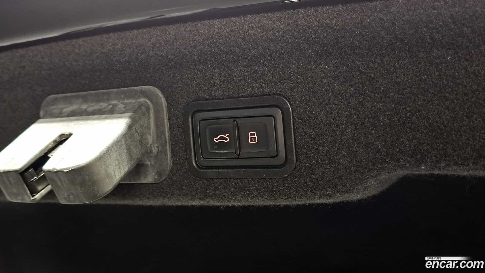 A8 Audi 2016.6-OPTION-023