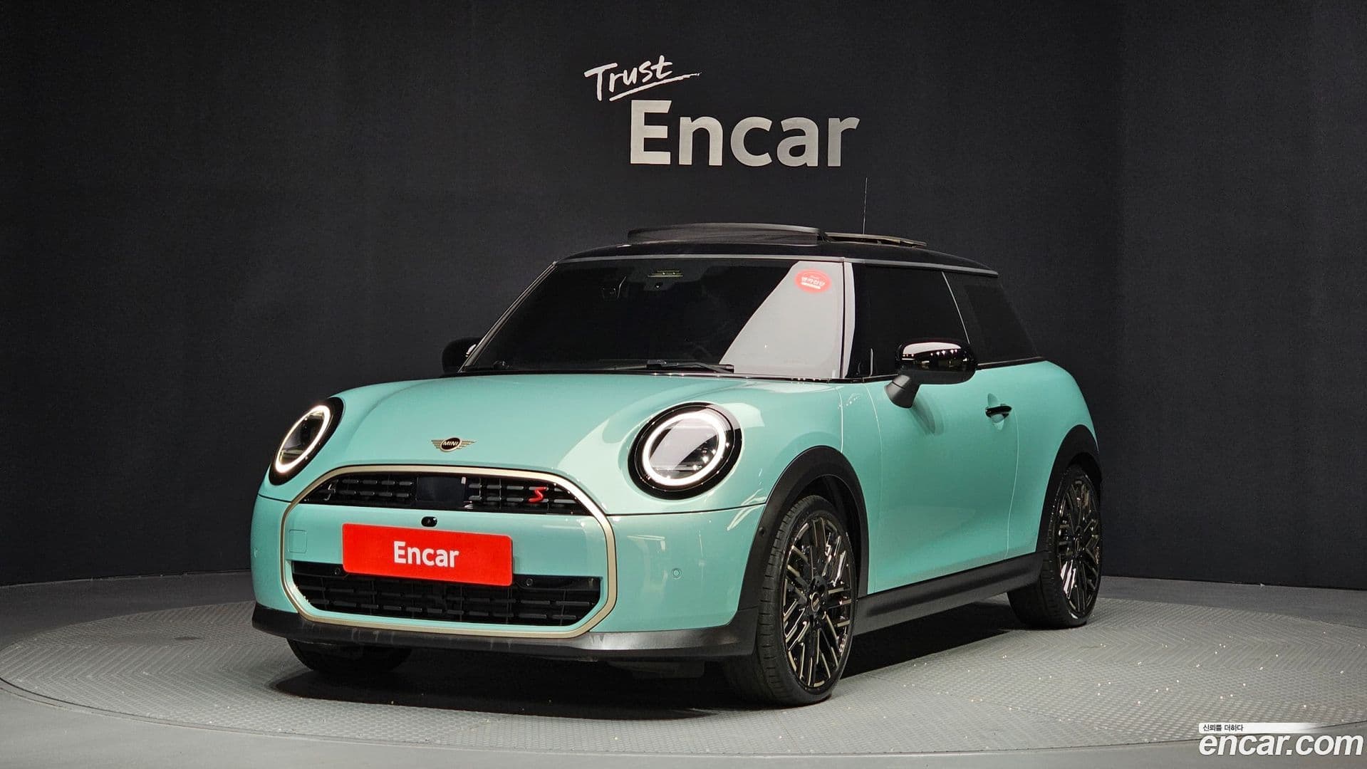 Main__Slider__Photo:Cooper Mini 2024.11-0
