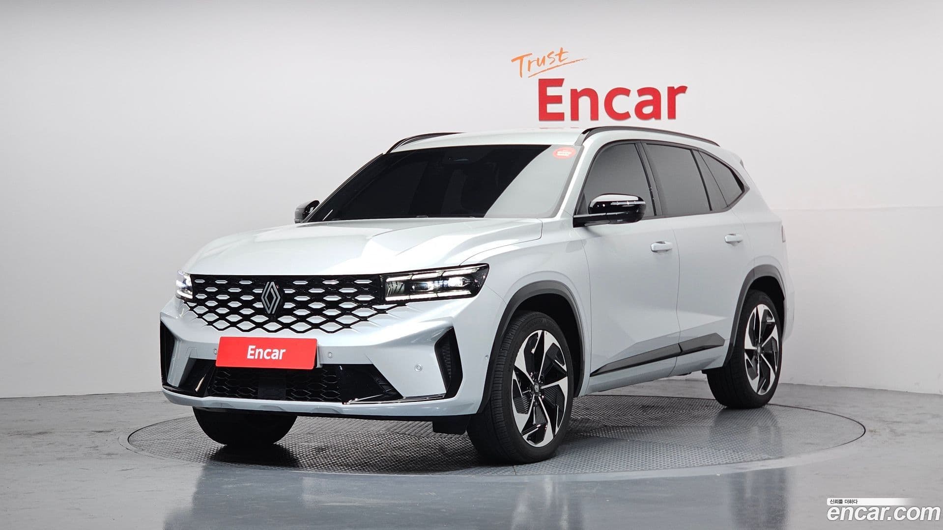 Main__Slider__Photo:Grand Koleos Renault Korea 2024.11-0