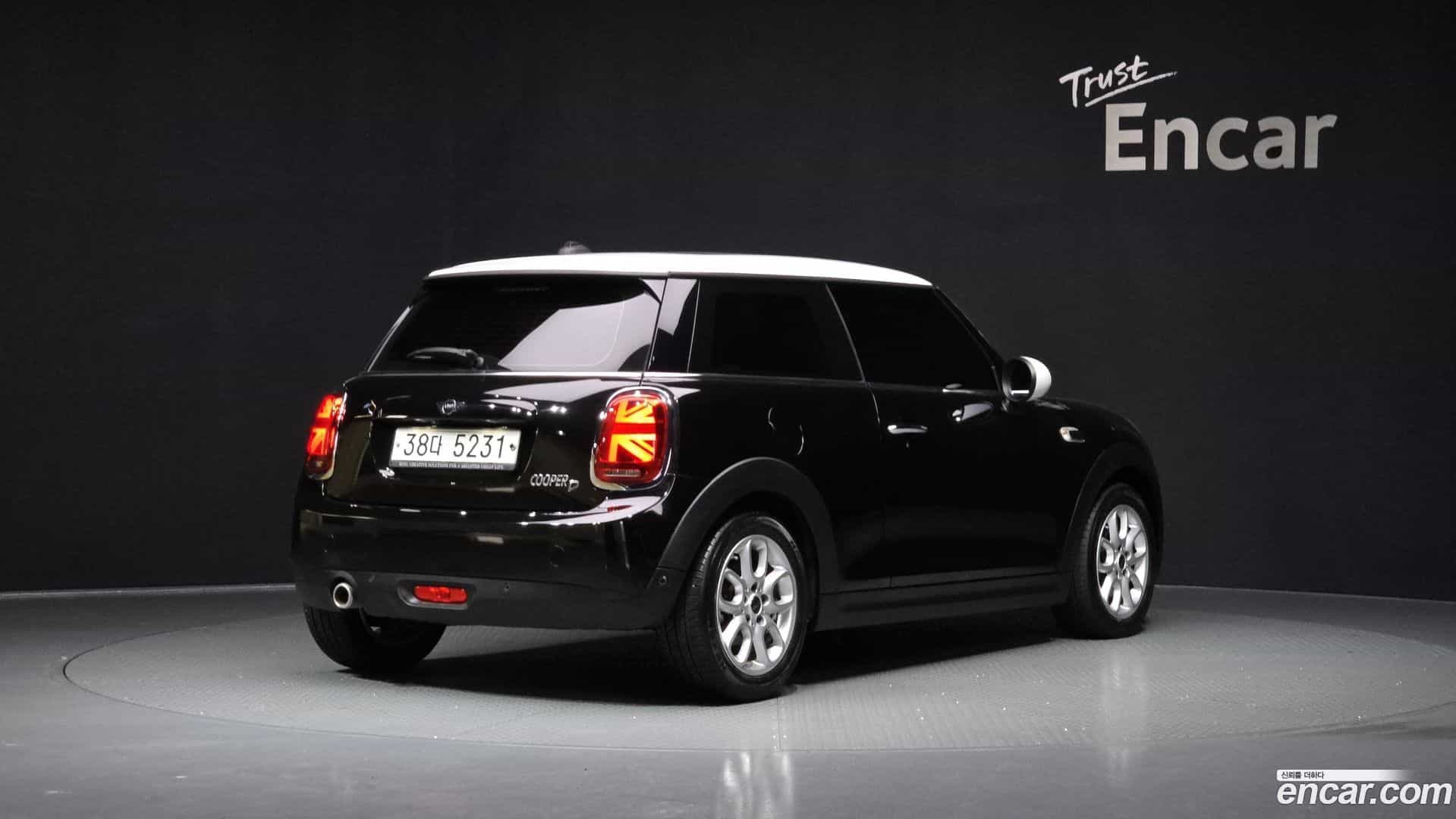 Cooper Mini 2019.3-OUTER-002